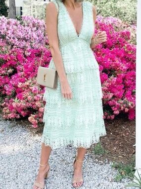 Gianni Bini Lace Dress Size 8 Mint Green Tiered Boho V-Neck